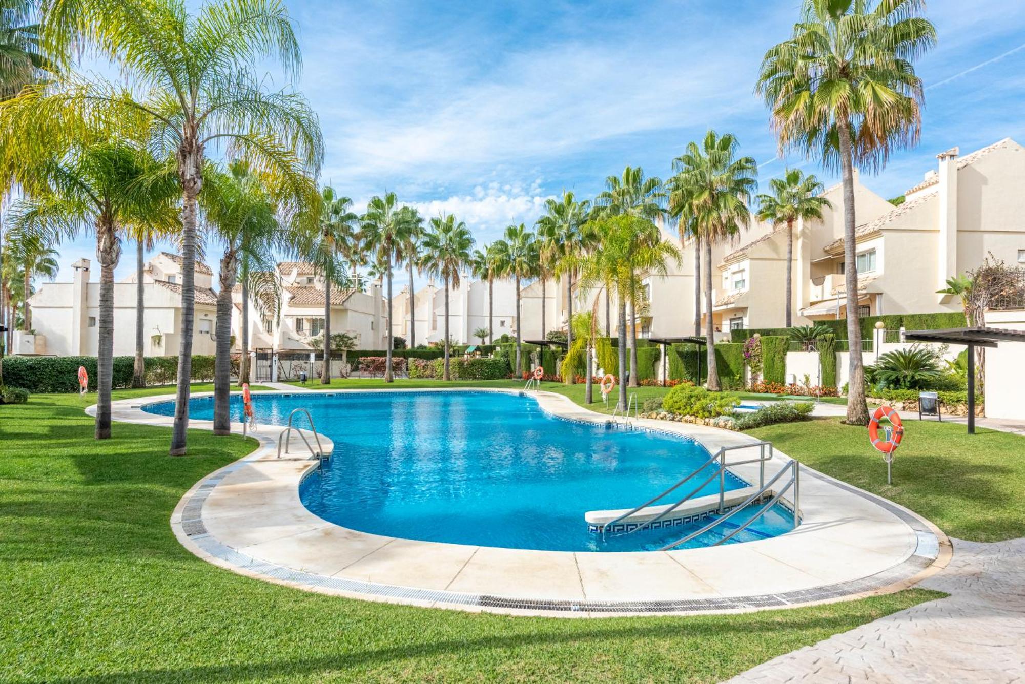 El Arenal Townhouse By The Beach With Swimming Pool - Eaw Homes Marbella Zewnętrze zdjęcie
